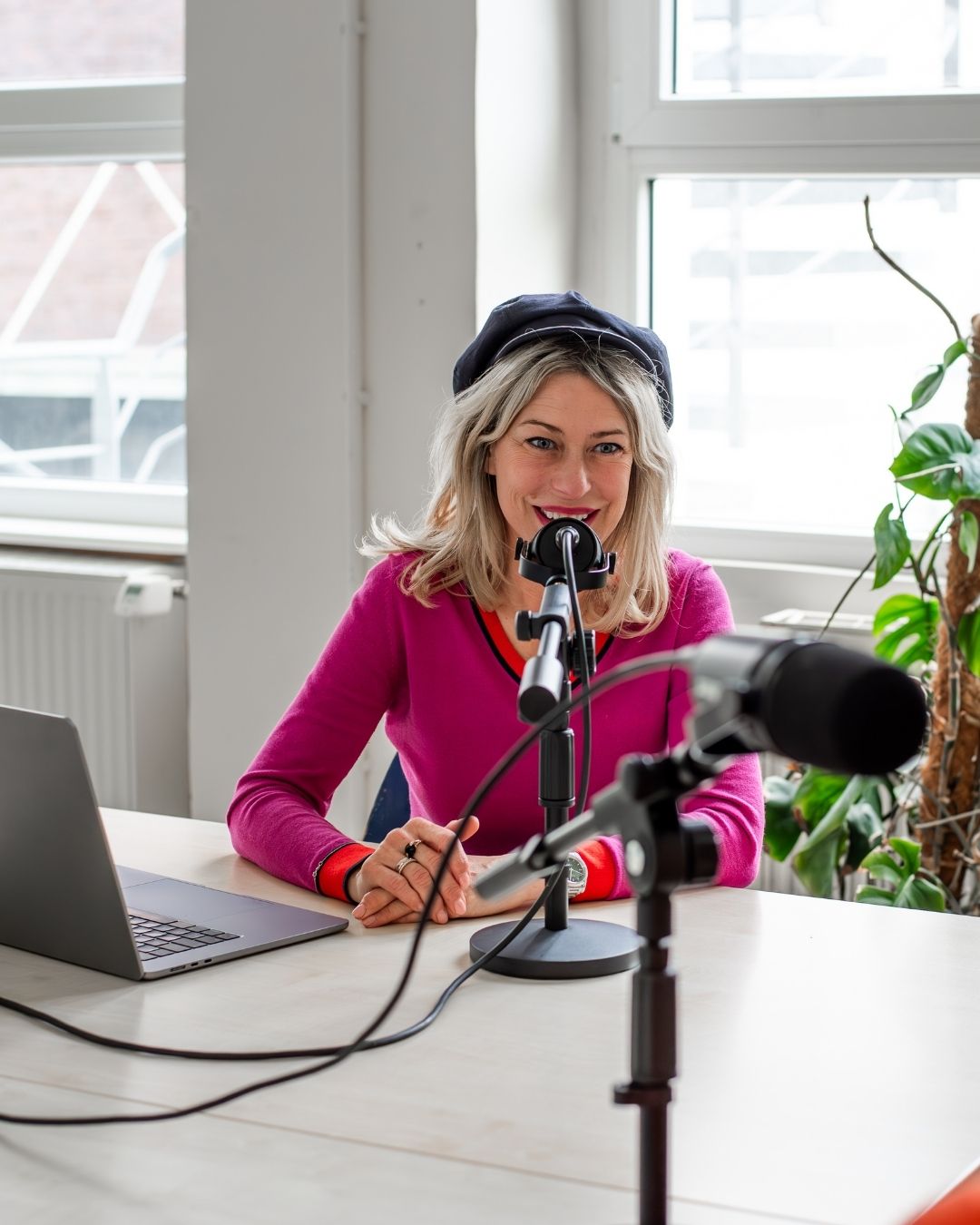 Dr. Doreén Wächtler-Becker bei der Podcastaufnahme Dr. Doreén Wächtler-Becker bei der Podcastaufnahme
